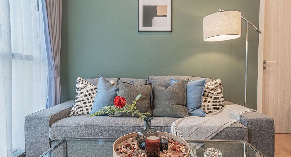 For rent 2 bedrooms condo in Pathum Wan, Bangkok