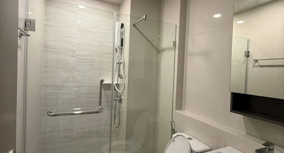 For rent 1 bed condo in Phra Khanong, Bangkok