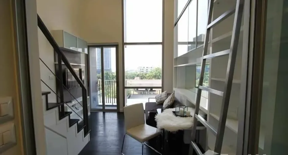 For rent 1 bed condo in Khlong Toei, Bangkok