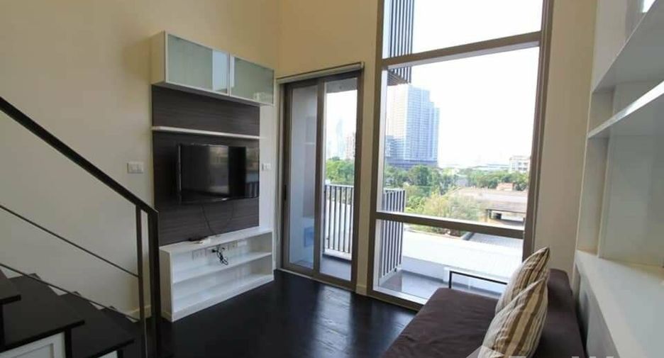 For rent 1 bed condo in Khlong Toei, Bangkok