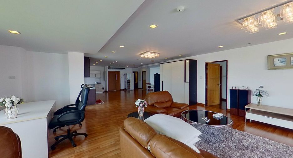 Condo en alquiler de 2 habitaciones en Khlong San, Bangkok