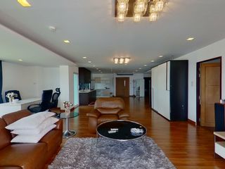 For rent 2 bedrooms condo in Khlong San, Bangkok