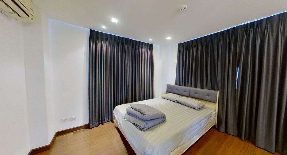 Condo en alquiler de 2 habitaciones en Khlong San, Bangkok
