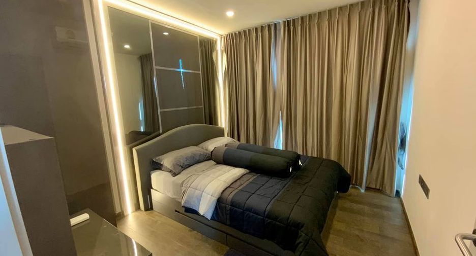 For rent 2 bedrooms condo in Pathum Wan, Bangkok