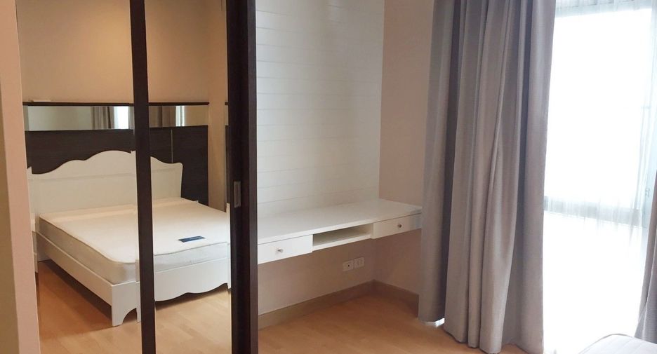 For rent 3 ベッドルーム condo in Khlong Toei, Bangkok
