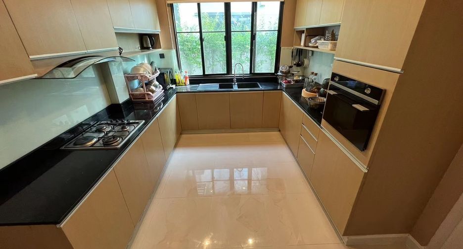 For rent 4 bedrooms house in Bang Phli, Samut Prakan