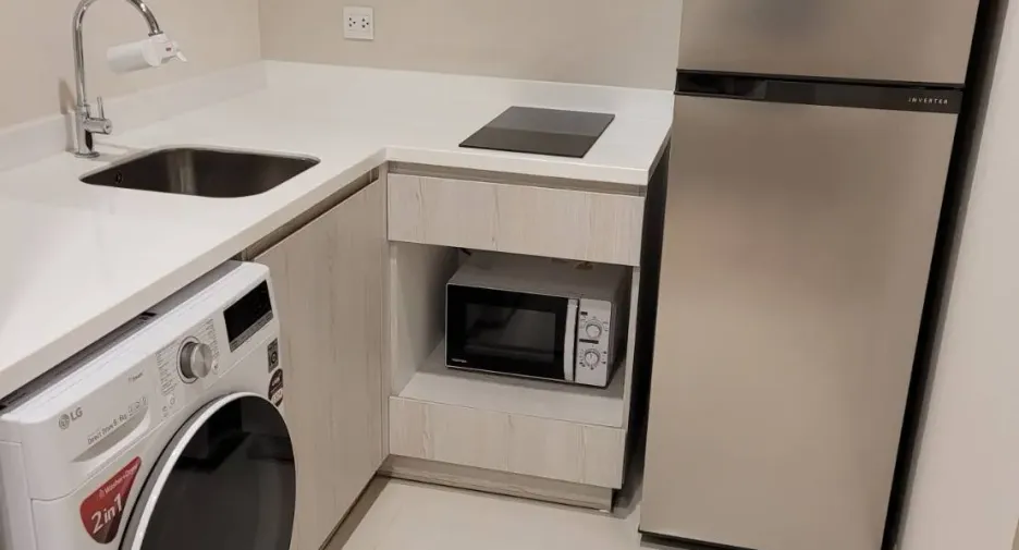 For rent 1 bed condo in Pathum Wan, Bangkok