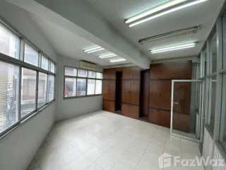 For rent 6 bedrooms retail Space in Samphanthawong, Bangkok