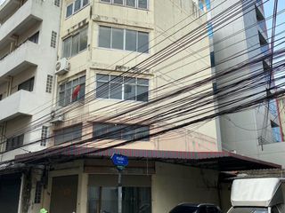 For rent 6 bedrooms retail Space in Samphanthawong, Bangkok