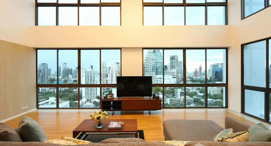 For rent 4 bedrooms apartment in Watthana, Bangkok