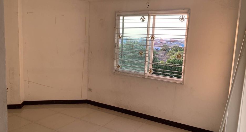 For rent 3 ベッドルーム townhouse in Prawet, Bangkok