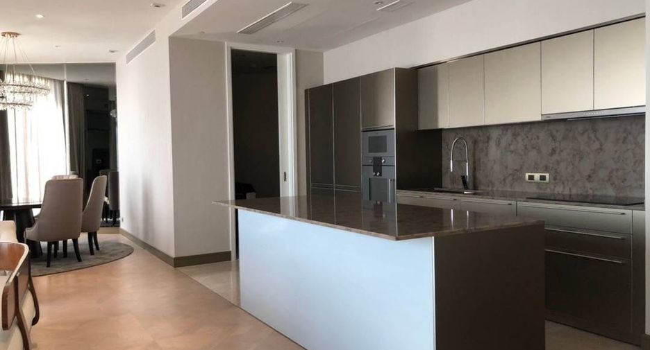 For rent 3 ベッドルーム condo in Khlong San, Bangkok