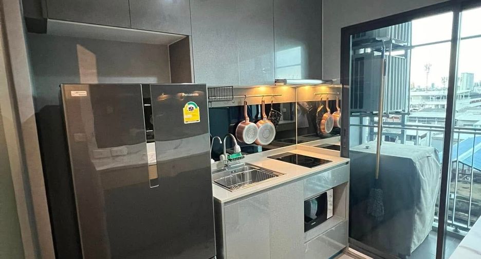 Wohnung zur Miete mit 1 Zimmer in Phra Khanong, Bangkok