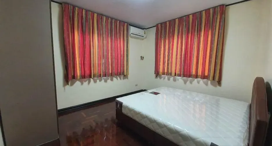 For rent 3 bedrooms house in Mueang Samut Prakan, Samut Prakan