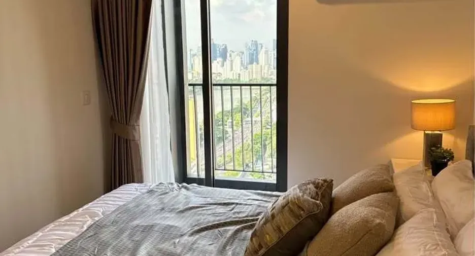For rent 2 bedrooms condo in Khlong Toei, Bangkok