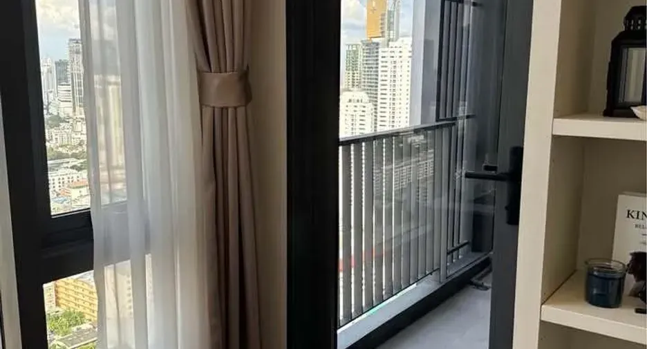 For rent 2 bedrooms condo in Khlong Toei, Bangkok
