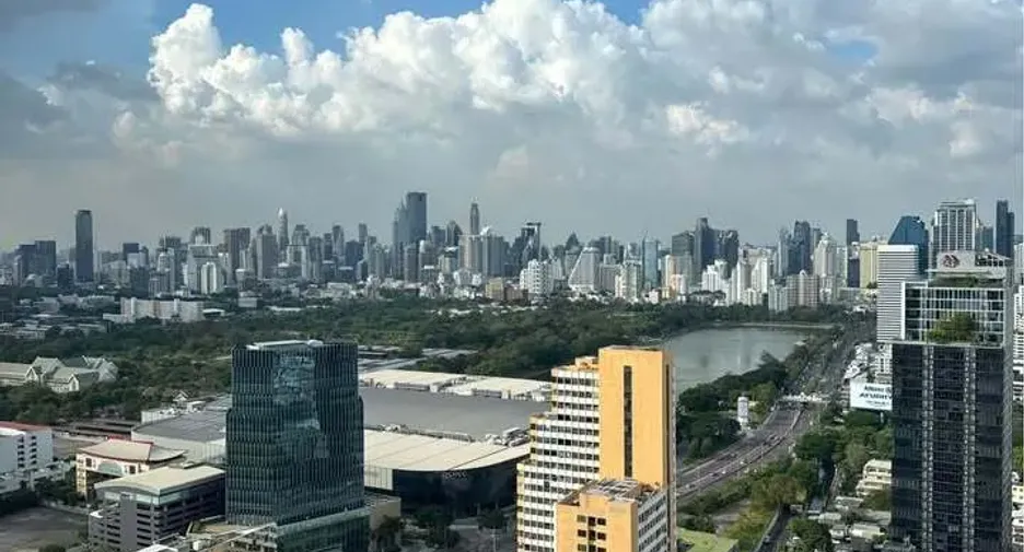 For rent 2 bedrooms condo in Khlong Toei, Bangkok