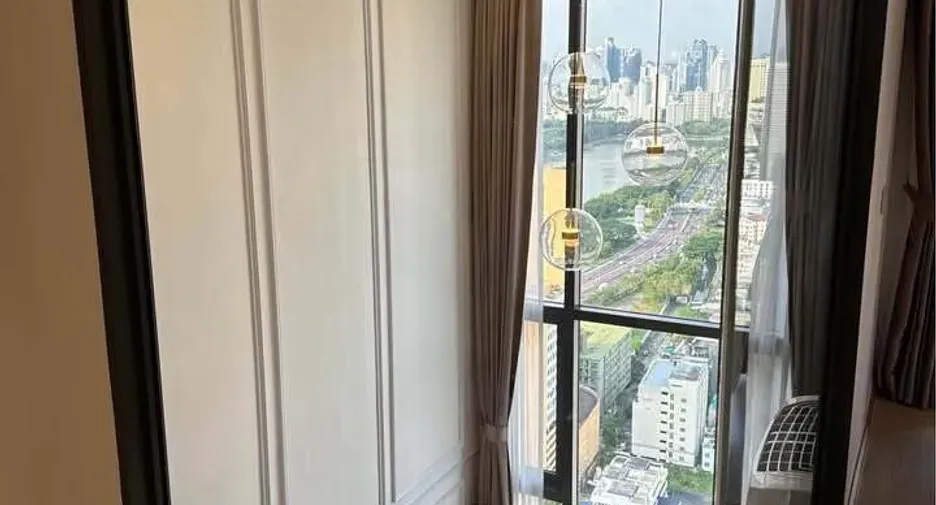 For rent 2 bedrooms condo in Khlong Toei, Bangkok