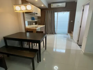 Reihenhaus zur Miete mit 2 Zimmer in Thung Khru, Bangkok