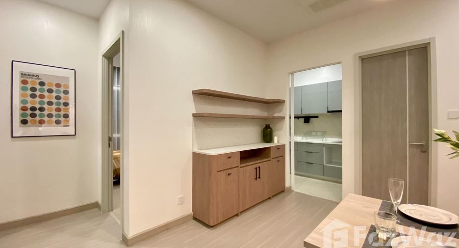 For rent 2 bedrooms condo in Bang Rak, Bangkok