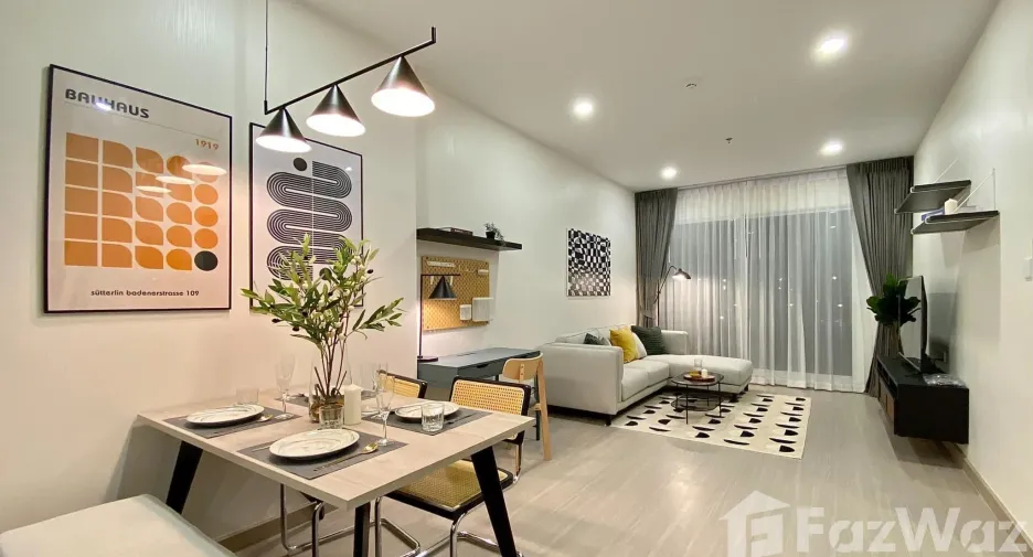 For rent 2 bedrooms condo in Bang Rak, Bangkok