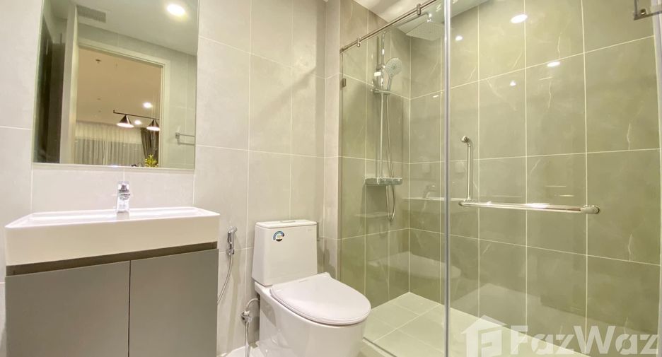 For rent 2 bedrooms condo in Bang Rak, Bangkok