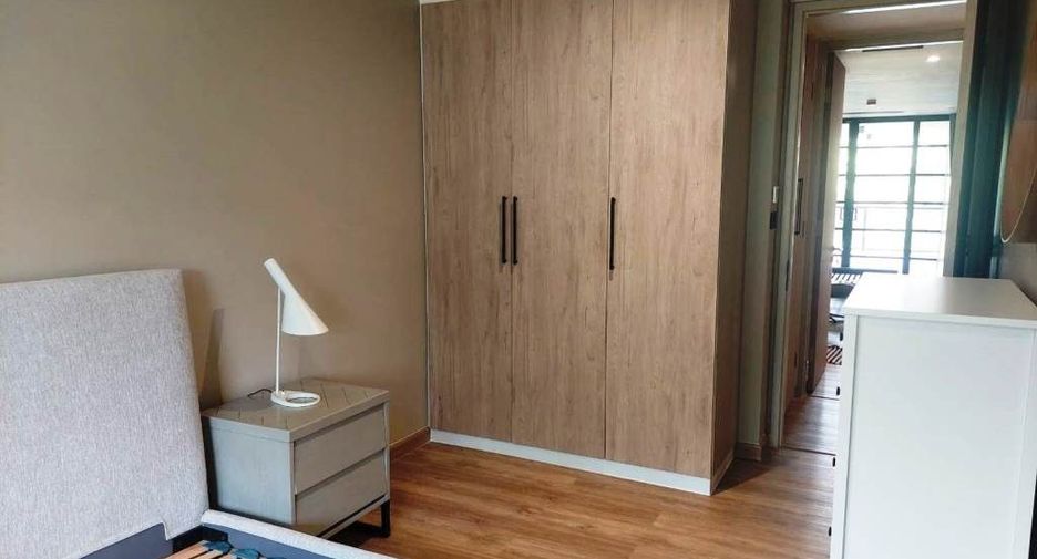 For rent 4 bedrooms condo in Sathon, Bangkok