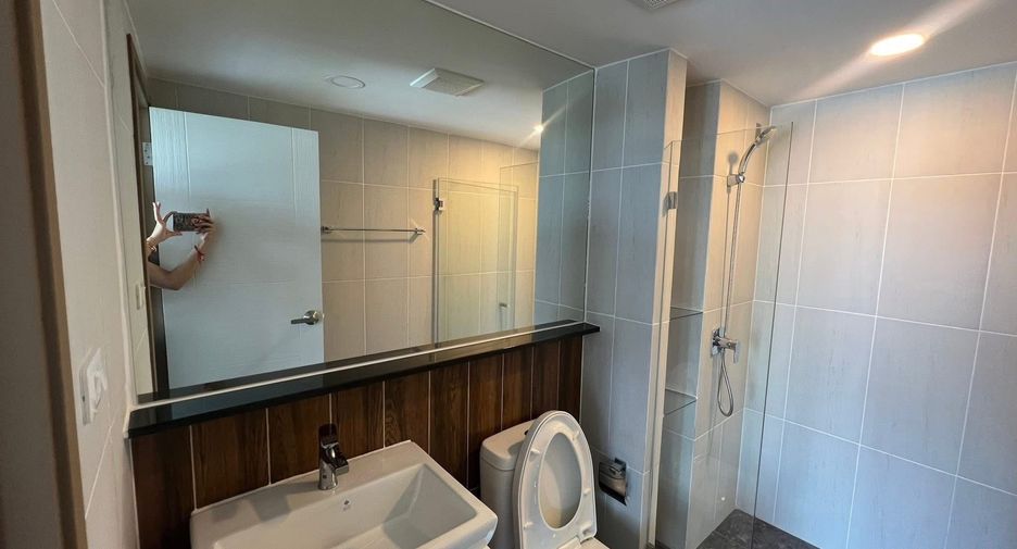 For rent 1 bed condo in Mueang Samut Prakan, Samut Prakan