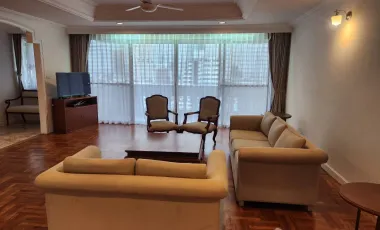 出租 4 卧室 公寓式住宅 在 Watthana, 曼谷