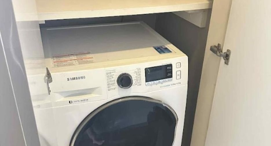 Wohnung zur Miete mit 1 Zimmer in Bang Rak, Bangkok