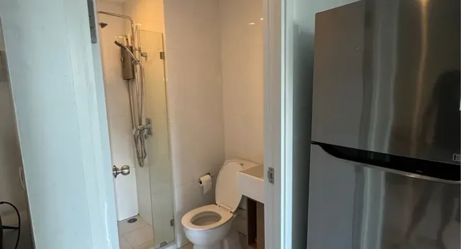 For rent 1 bed condo in Yan Nawa, Bangkok