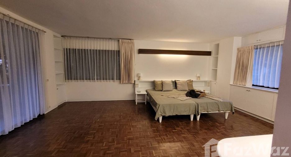 For rent 2 bedrooms apartment in Khlong Toei, Bangkok
