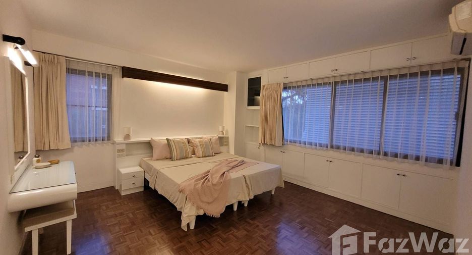 For rent 2 bedrooms apartment in Khlong Toei, Bangkok