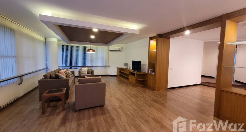For rent 2 bedrooms apartment in Khlong Toei, Bangkok