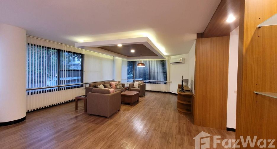 For rent 2 bedrooms apartment in Khlong Toei, Bangkok