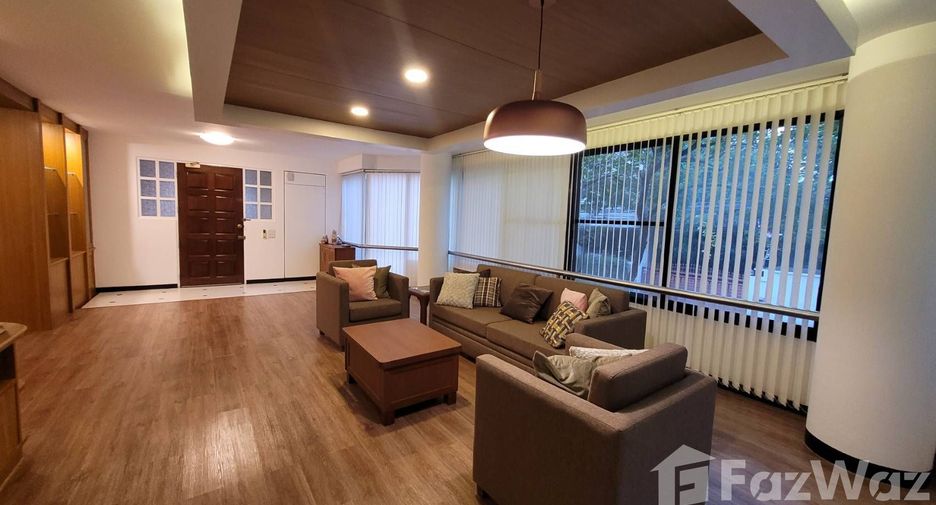 For rent 2 bedrooms apartment in Khlong Toei, Bangkok