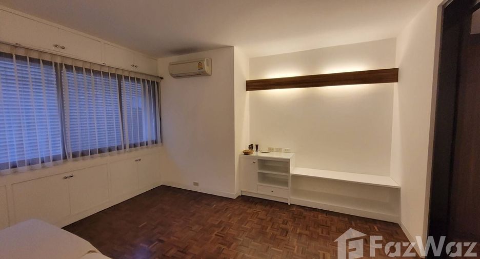 For rent 2 bedrooms apartment in Khlong Toei, Bangkok