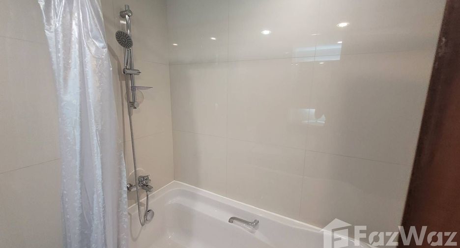 For rent 2 bedrooms apartment in Khlong Toei, Bangkok