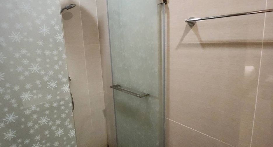 For rent studio condo in Khlong Toei, Bangkok