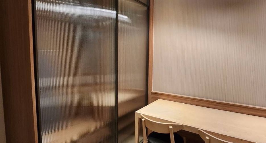For rent studio condo in Khlong Toei, Bangkok