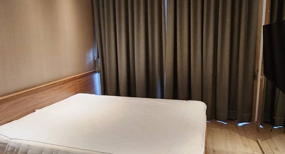 For rent studio condo in Khlong Toei, Bangkok
