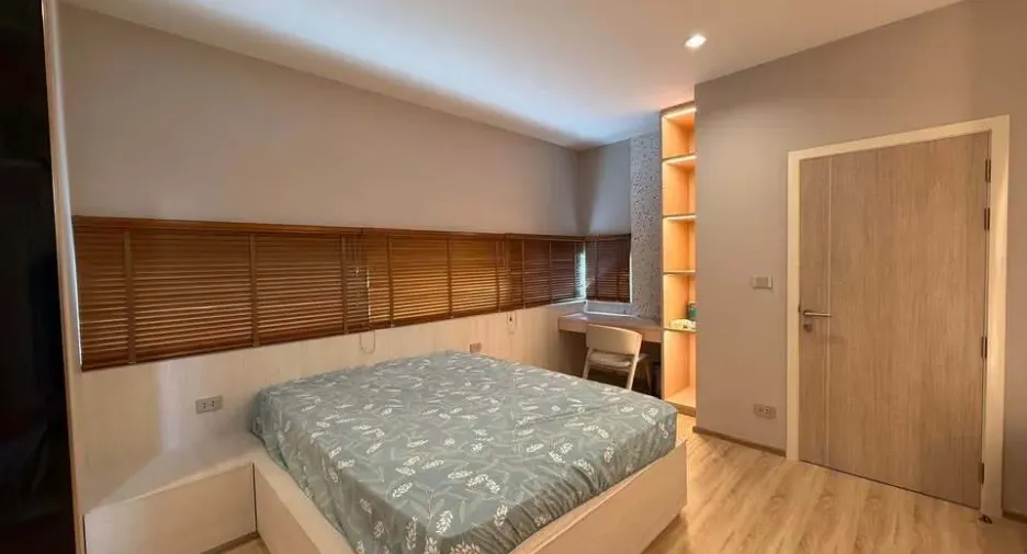 For rent 4 bedrooms house in Lat Phrao, Bangkok