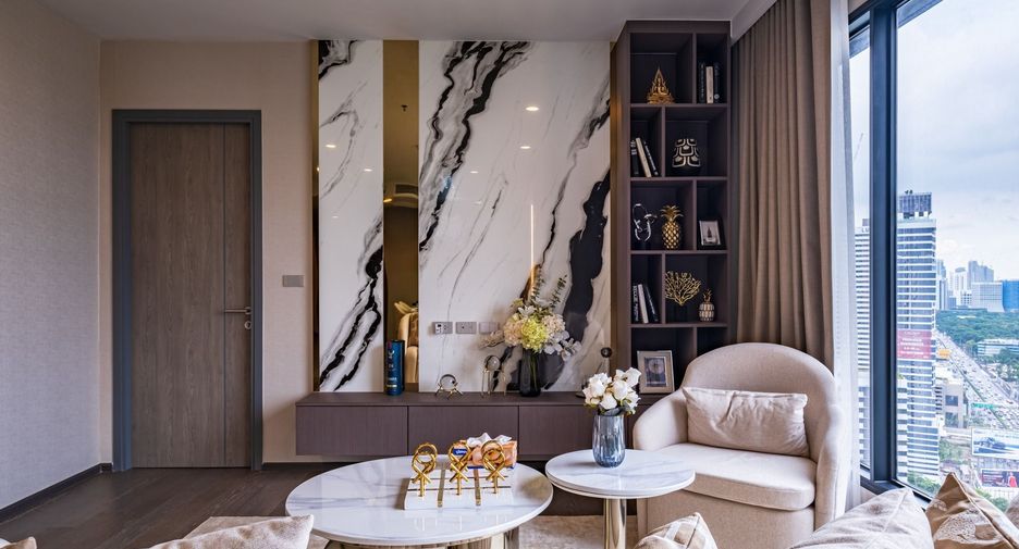 For rent 3 bedrooms condo in Khlong Toei, Bangkok