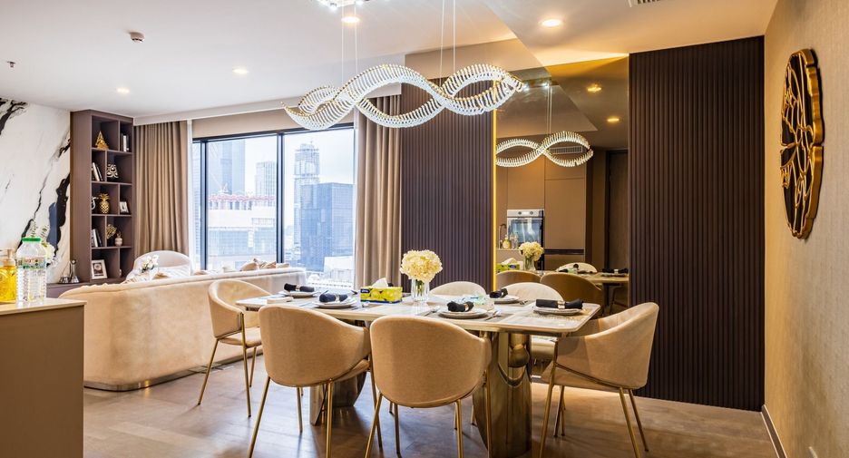 For rent 3 bedrooms condo in Khlong Toei, Bangkok