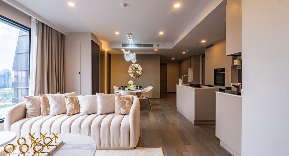 For rent 3 bedrooms condo in Khlong Toei, Bangkok