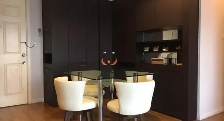 Condo en alquiler de 2 habitaciones en Yan Nawa, Bangkok
