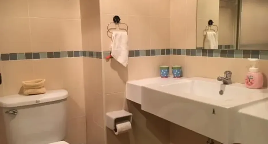 Condo en alquiler de 2 habitaciones en Yan Nawa, Bangkok