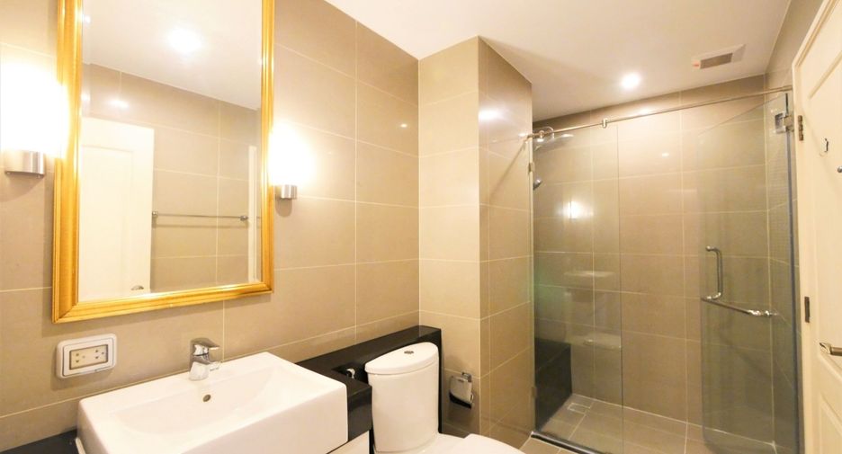 Wohnung zur Miete mit 1 Zimmer in Huai Khwang, Bangkok