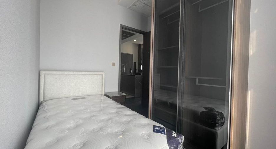 For rent 2 bedrooms condo in Ratchathewi, Bangkok