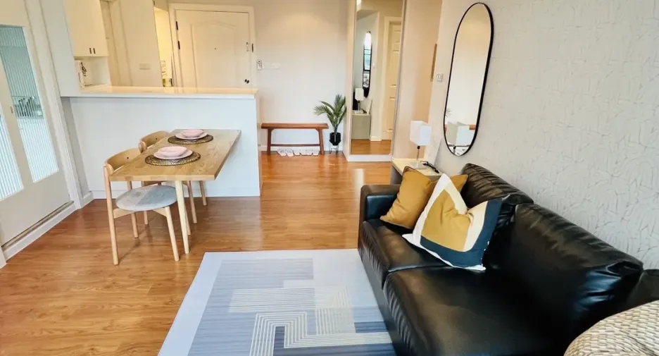 For rent 2 bedrooms condo in Khlong Toei, Bangkok